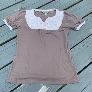 Ric Rac tee with bird buttons early Anthropologie size XS brown